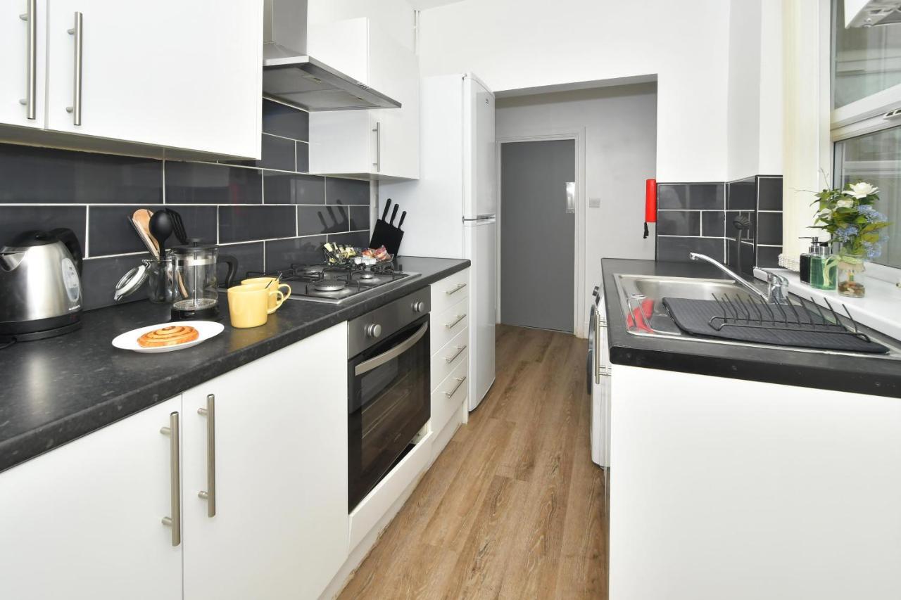 Boothen House By Yourstays Stoke-on-Trent エクステリア 写真