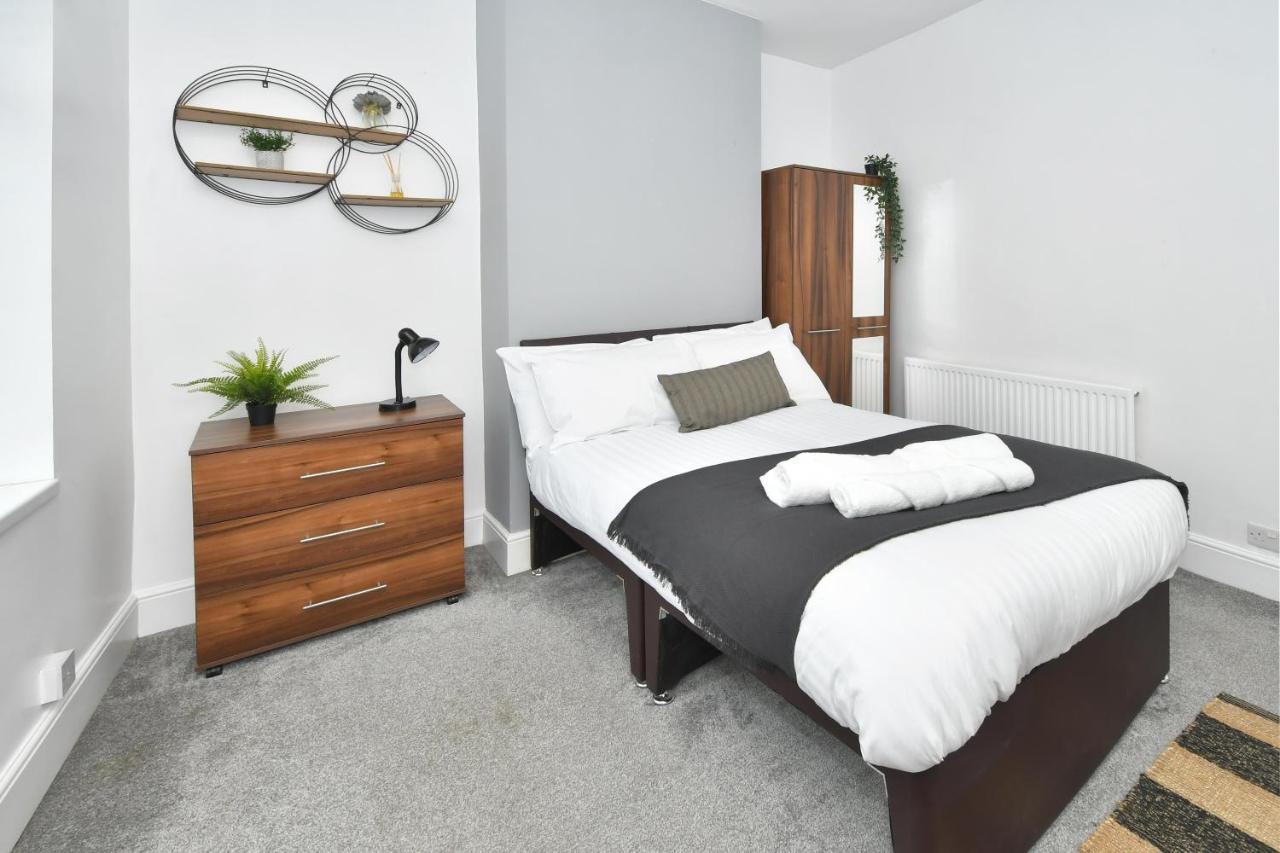 Boothen House By Yourstays Stoke-on-Trent エクステリア 写真