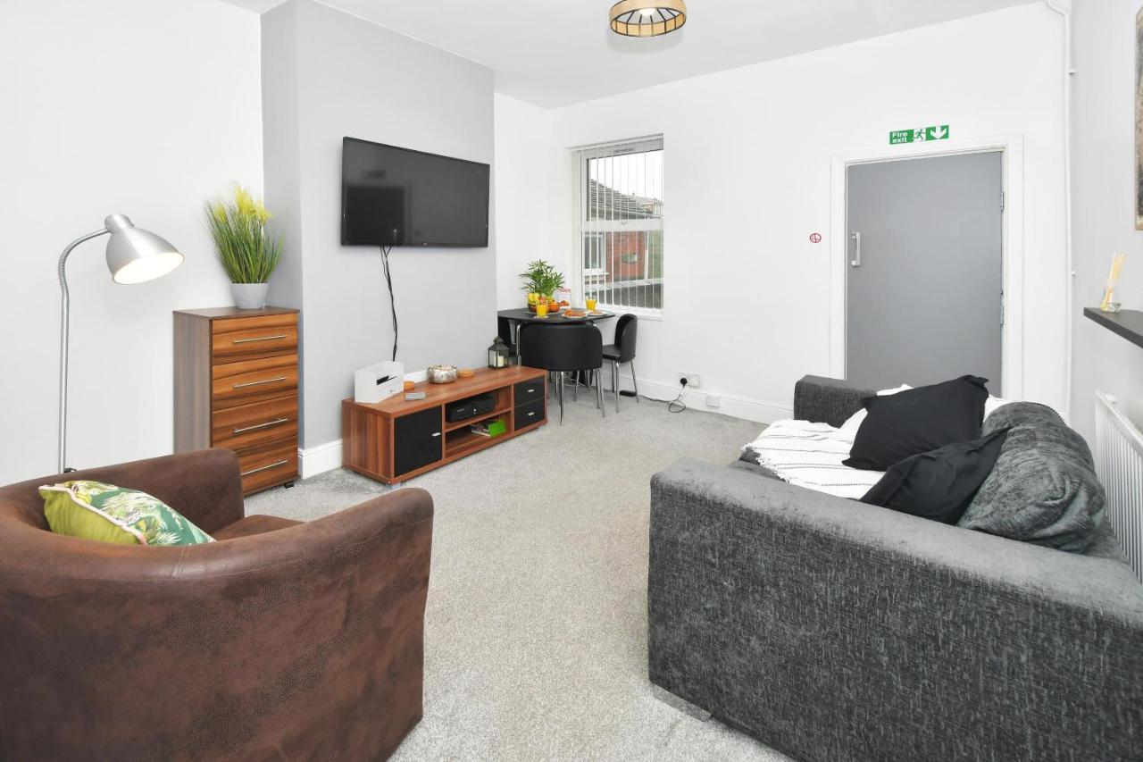 Boothen House By Yourstays Stoke-on-Trent エクステリア 写真
