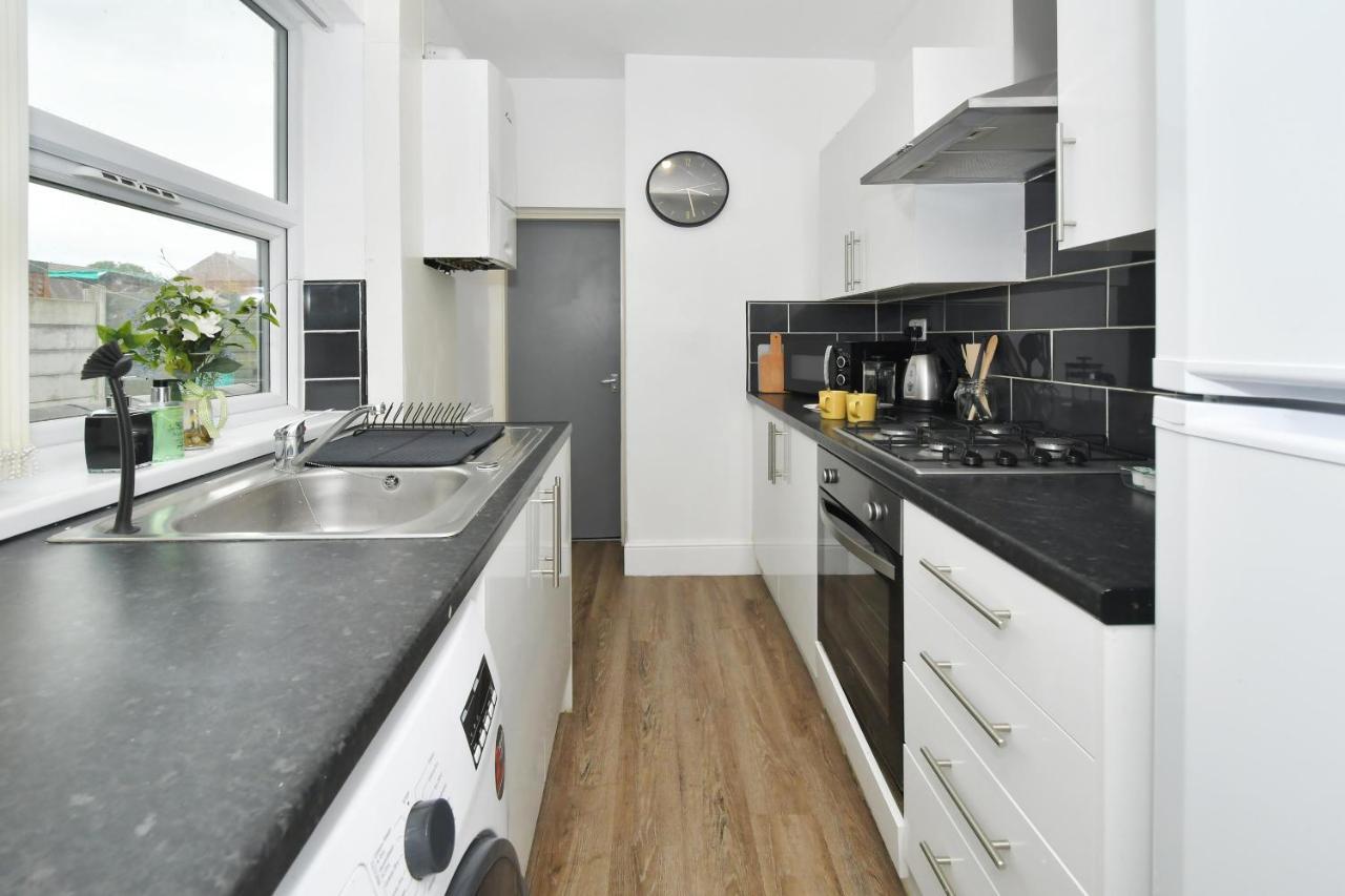 Boothen House By Yourstays Stoke-on-Trent エクステリア 写真