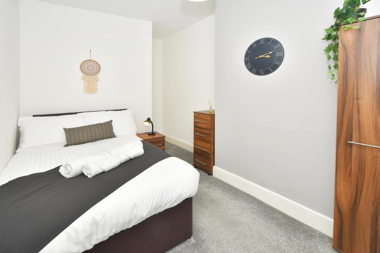 Boothen House By Yourstays Stoke-on-Trent エクステリア 写真