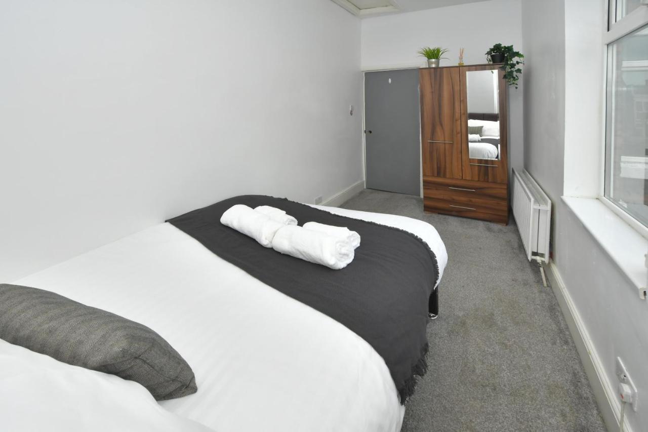 Boothen House By Yourstays Stoke-on-Trent エクステリア 写真