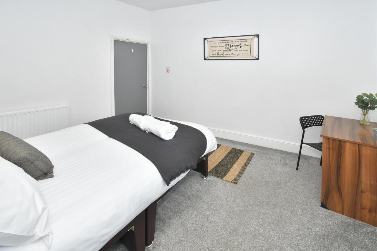 Boothen House By Yourstays Stoke-on-Trent エクステリア 写真