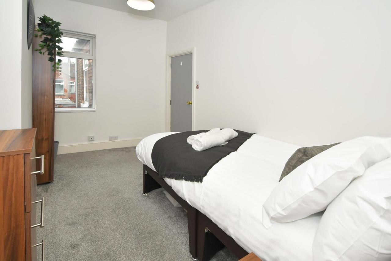Boothen House By Yourstays Stoke-on-Trent エクステリア 写真